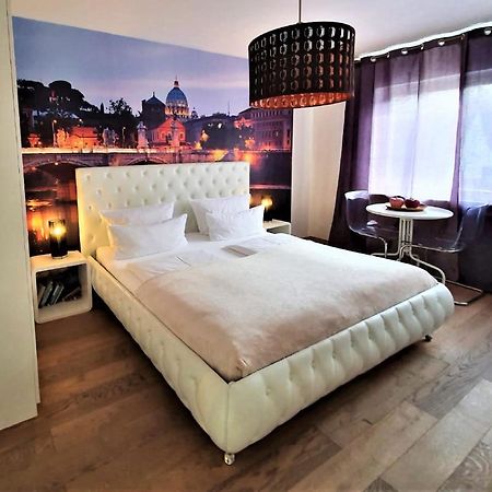 Studio Rome In Der Altstadt Lägenhet Freiburg im Breisgau Exteriör bild