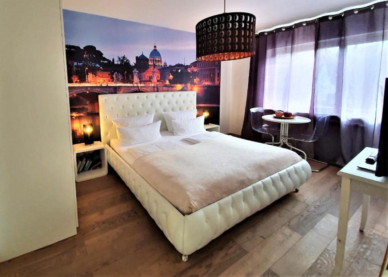 Studio Rome In Der Altstadt Lägenhet Freiburg im Breisgau Exteriör bild